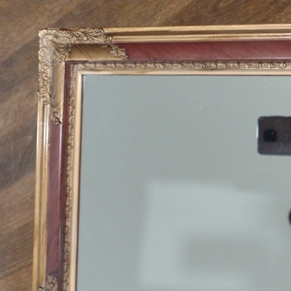 Victorian looking mirror - Picture 3 of 8